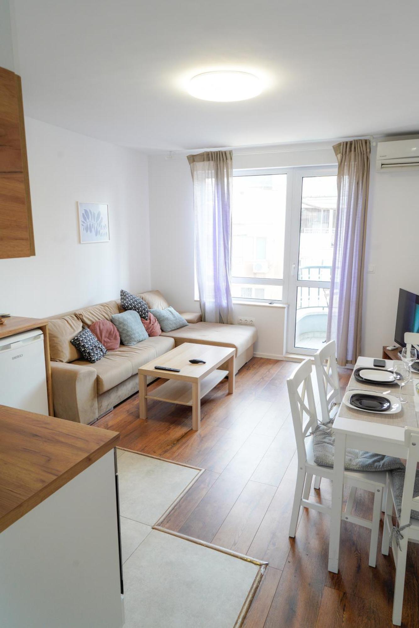 Central Cosy, Fully Renovated 2Bd Near The Cathedral Варна Екстериор снимка